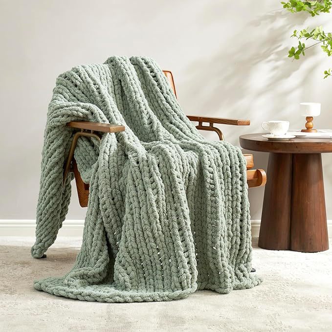 Chenille Hand-Knitted Chunky Yarn Blanket For Home Decor